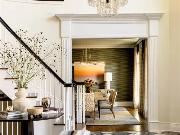 211 Vaccaro Dr, Cresskill, NJ 07626