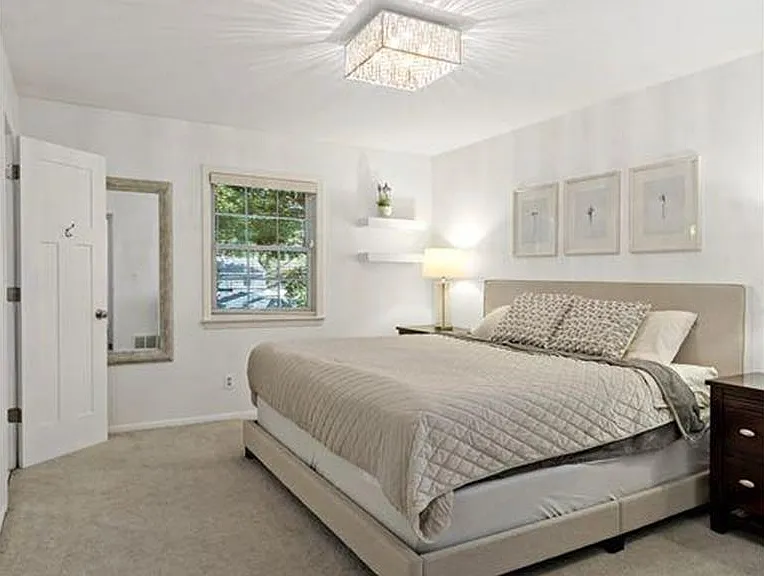 4520 Vandervork Ave — Photo 34
