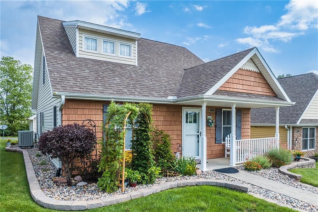 4911 N Creek Woods Dr, Saint Joseph, MO 64507 MLS 2447815 Zillow