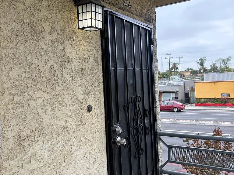 1518-40 E Artesia Blvd — Photo 34