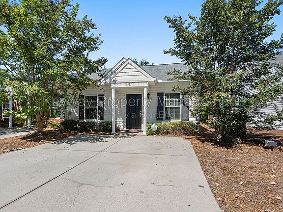 2nd image of 1527 Abby Way