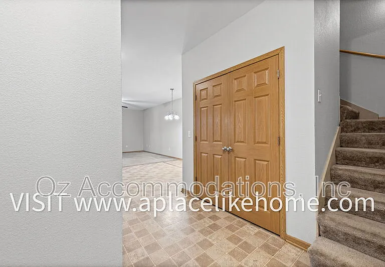 3300 N 103rd Pl — Photo 3