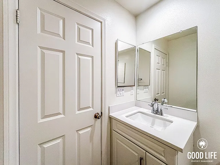 1923 Cicely St — Photo 17