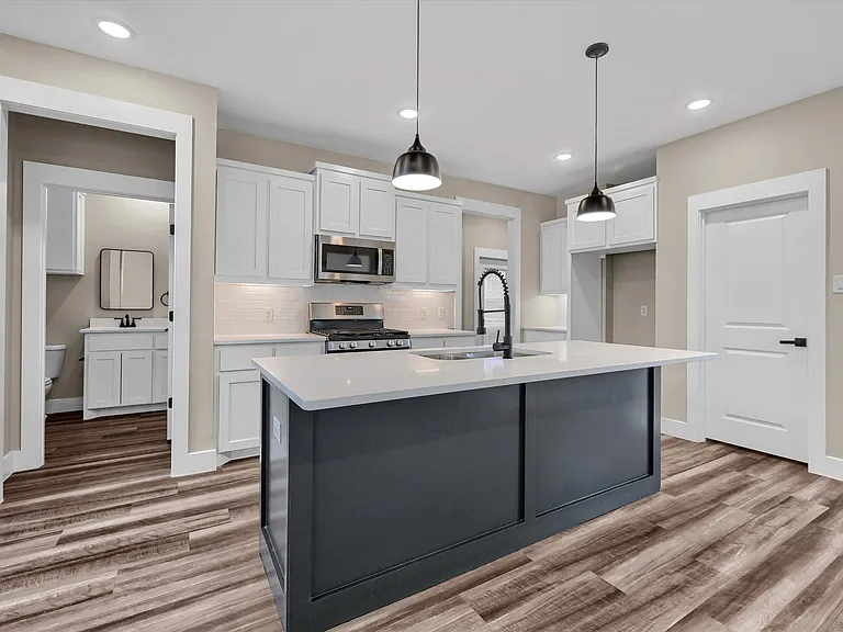 521 Saucer Dr — Photo 11