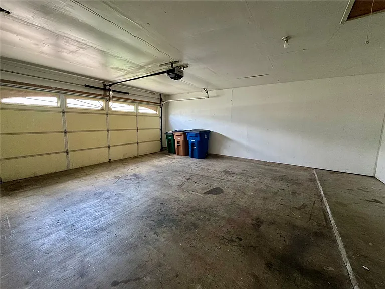 1213 Kenyon Dr — Photo 16