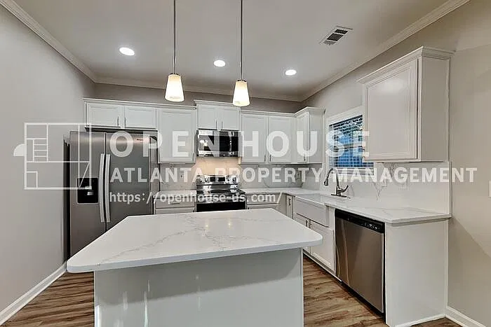 4 bed, 2.5 bath, 2003 sqft, $2,425 — Photo 4