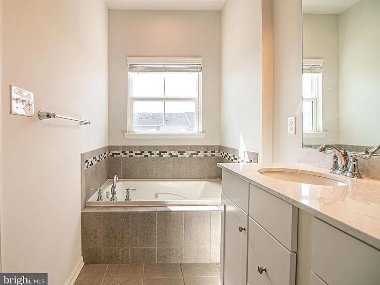 308 Blue Welsh St — Photo 11