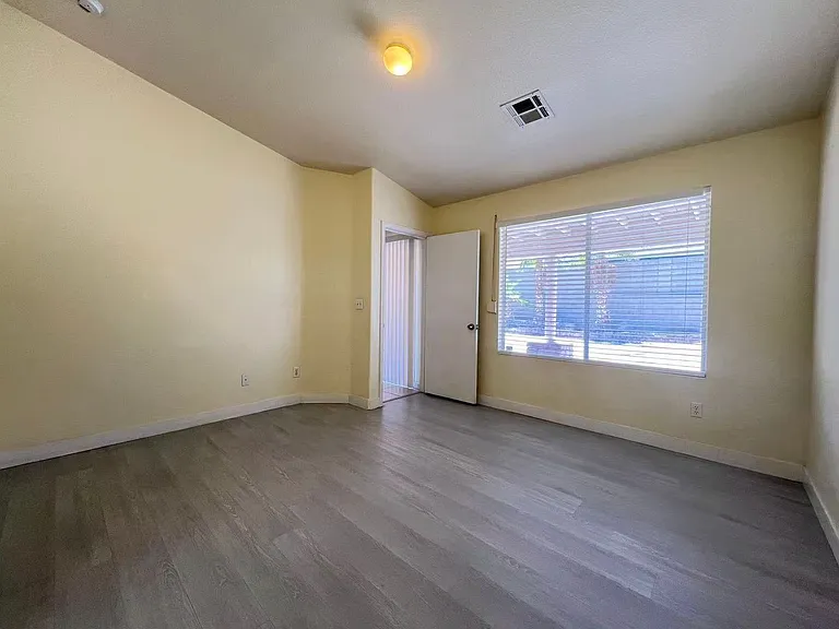 2137 Windhurst St — Photo 16