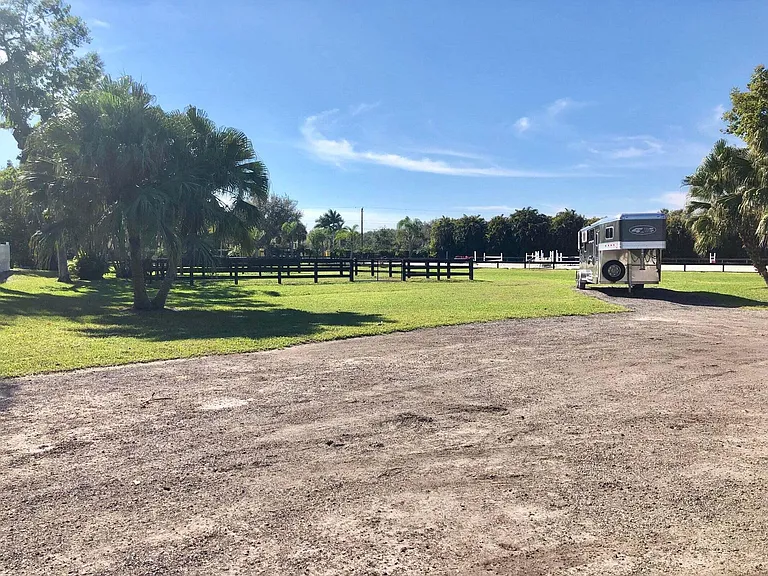 4491 Palm Breeze Trl — Photo 6