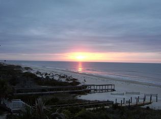1902 Sunset Dr, Saint George Island, FL 32328