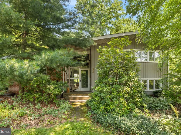 910 Harston Ln, Glenside, PA 19038