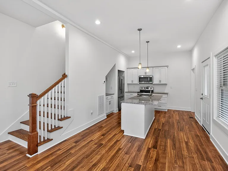 7 Decatur St — Photo 18