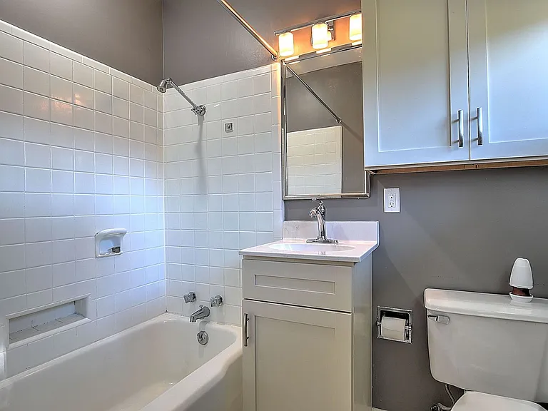 2001 Hermitage Dr — Photo 16