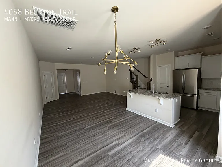 4058 Beckton Trl — Photo 3