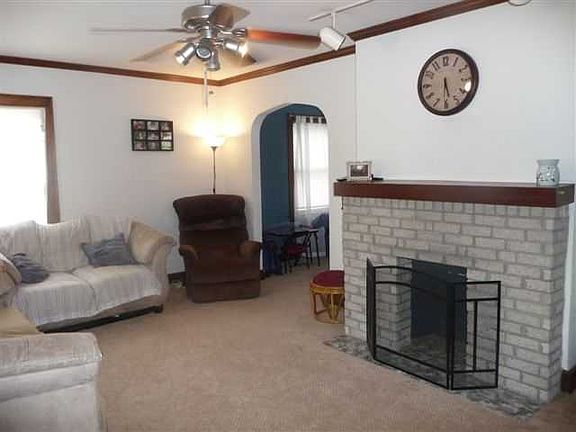 5th image of 3846 Watson Ave