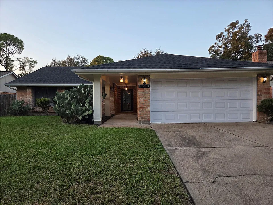 15214 Beechnut St