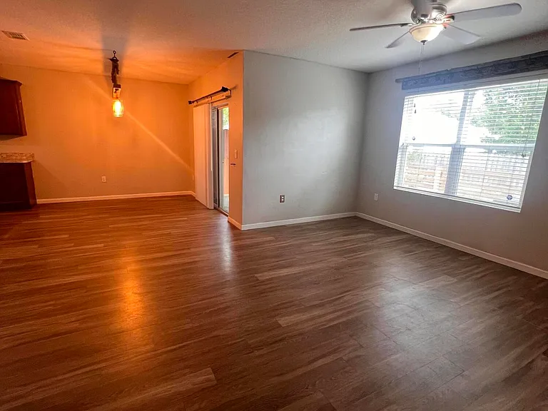 309 Cactus St SE — Photo 7