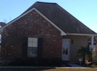 40479 Cross Ridge Ave, Gonzales, LA 70737