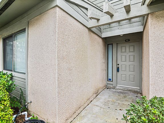 3rd image of 7701 Baymeadows Cir W APT 1125