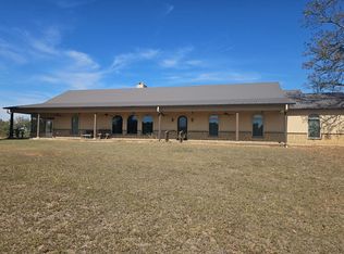 1922 Redmon Rd, Longview, TX 75602