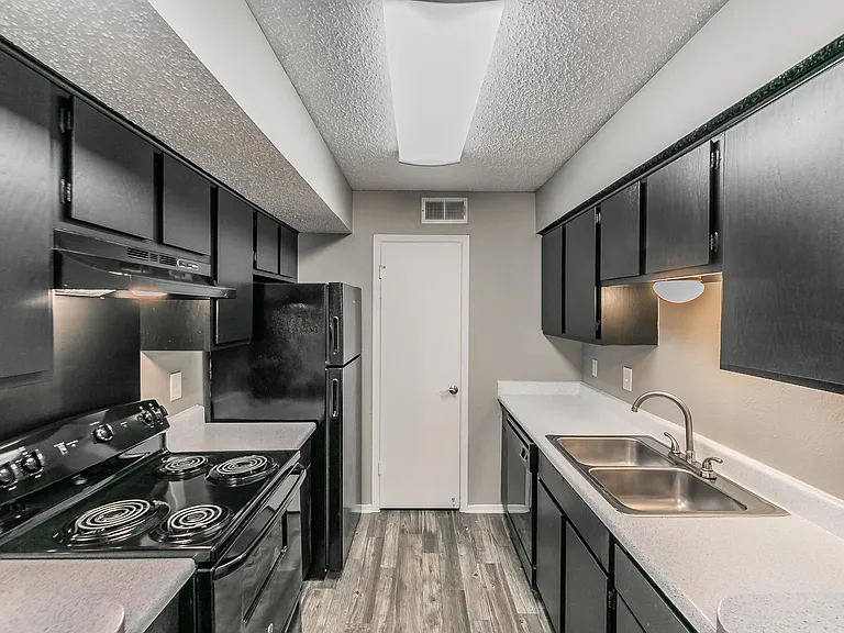 Station 121 at Town Center Apartments — Photo 107