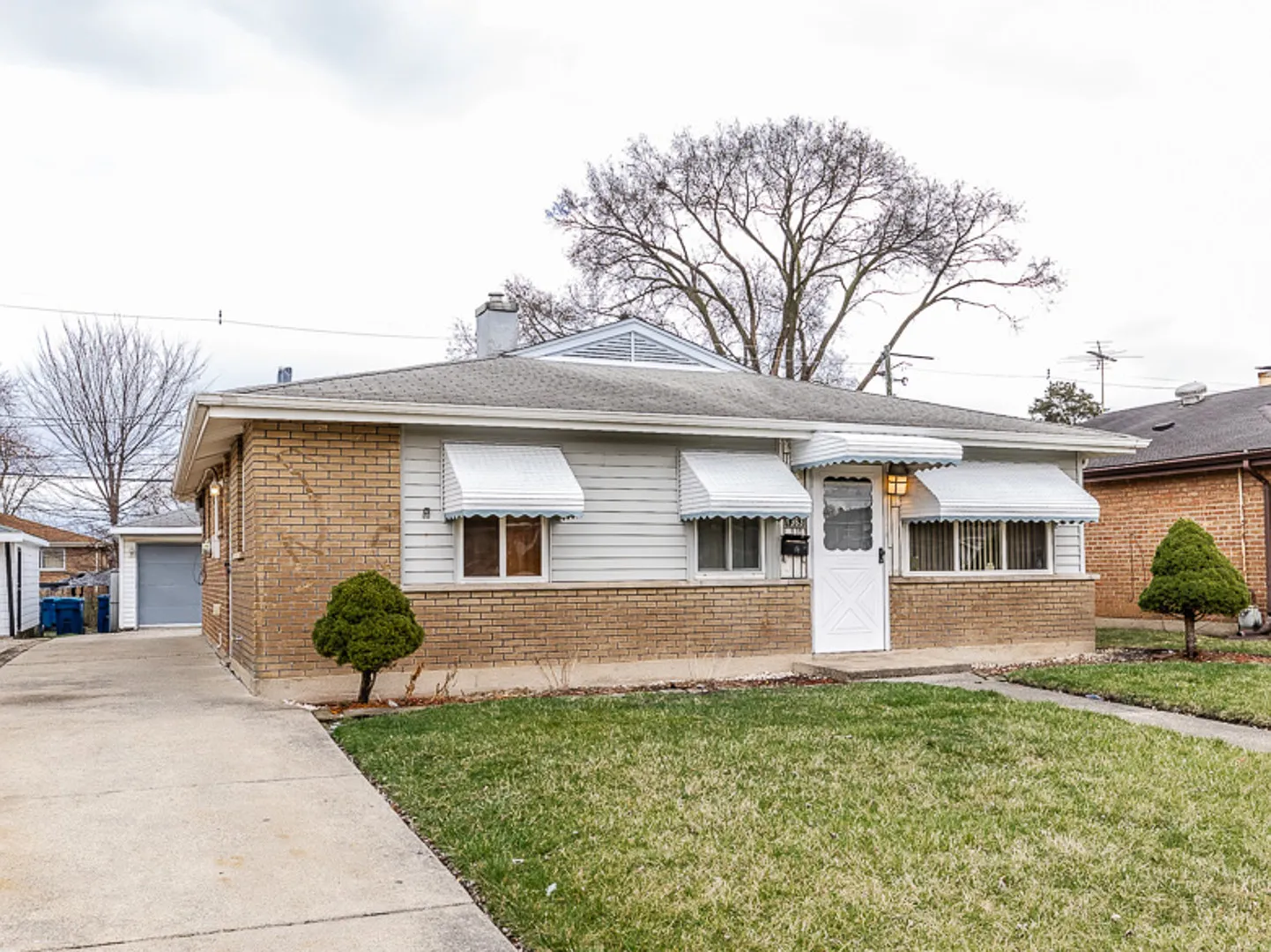 1363 Mackinaw Ave photo 1