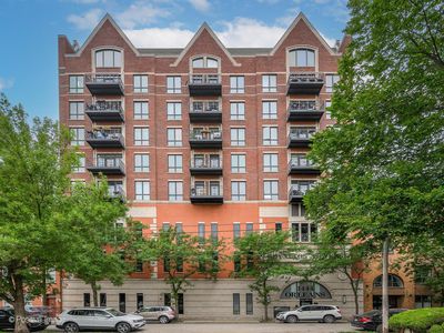 (Undisclosed Address), Chicago, IL, 60610