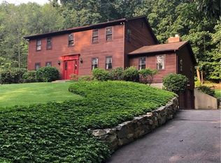 44 E Gate Rd, Danbury, CT 06811