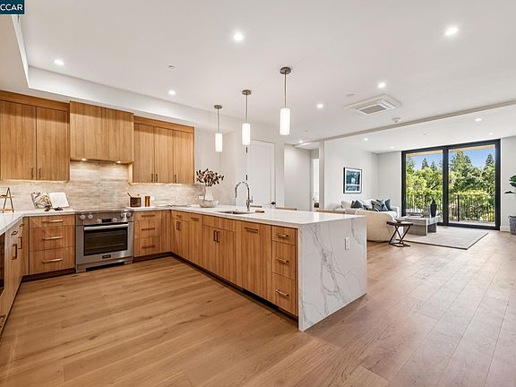 5th image of 375 W El Pintado Rd #101