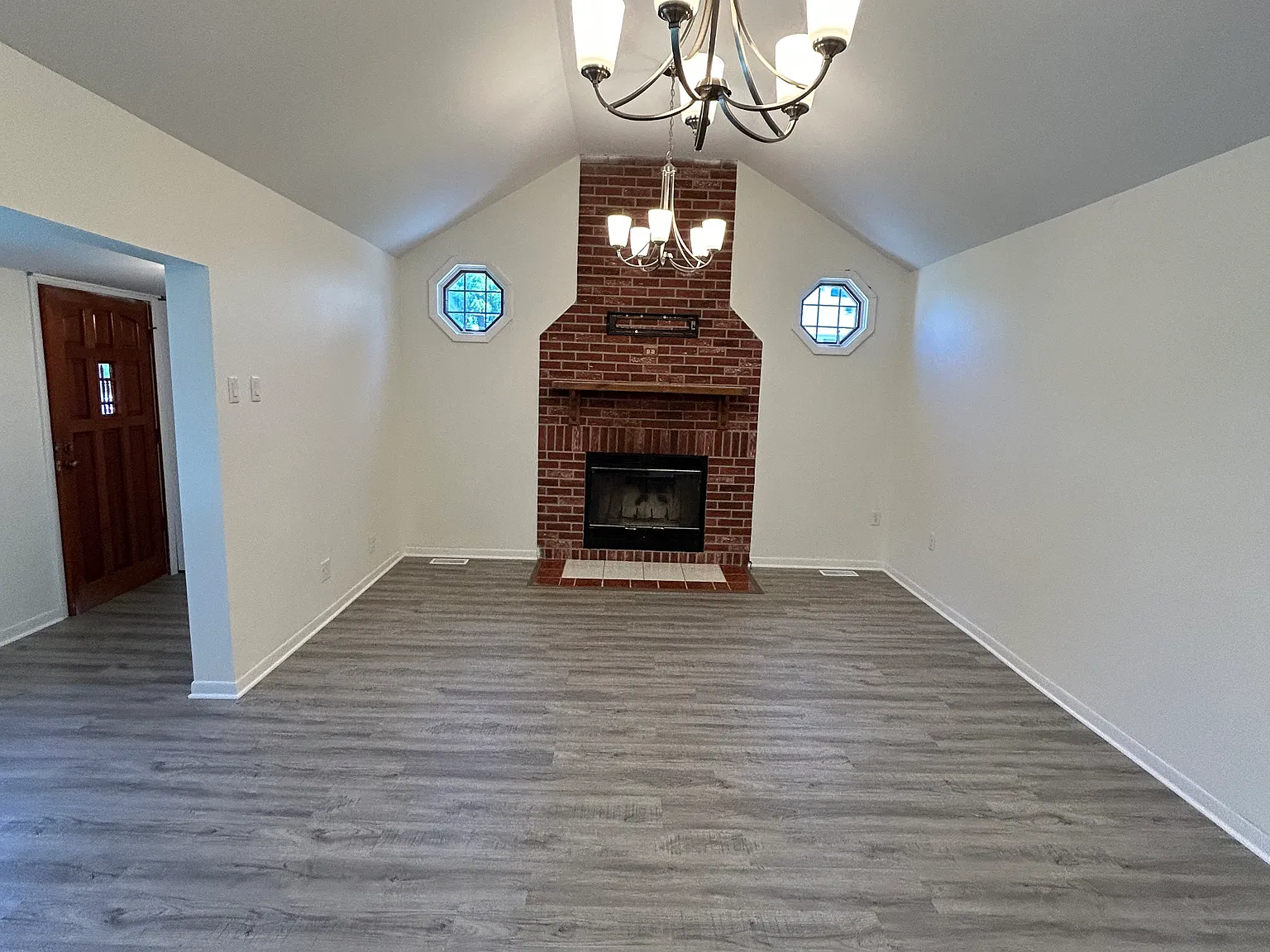 4 bed, 1276 sqft, $3,000 — Photo 4
