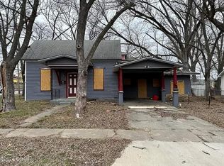 229 S Main St, Nevada, MO 64772