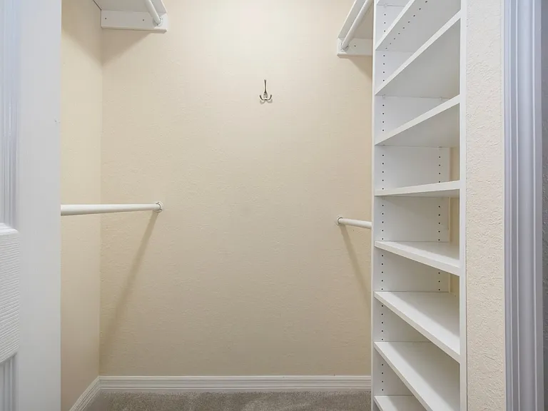 5548 Palmer Cir #102 — Photo 49