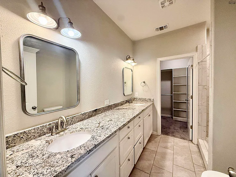4705 Belair Blvd — Photo 12