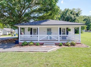 328 Piedmont Ave, Mount Holly, NC 28120