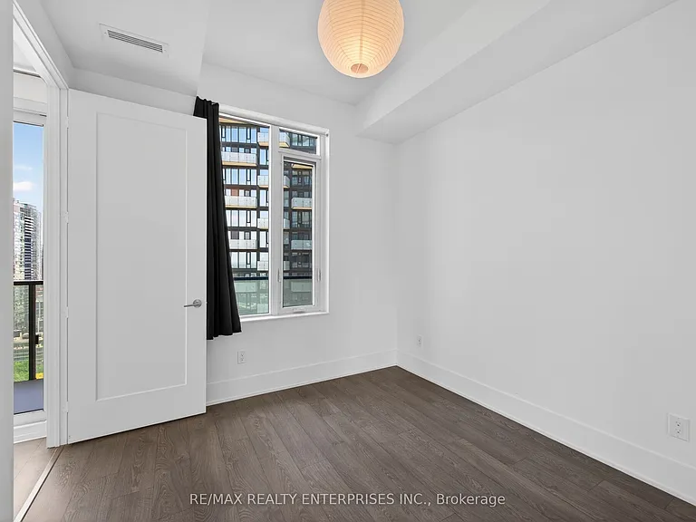 470 Front St W #2306 — Photo 24