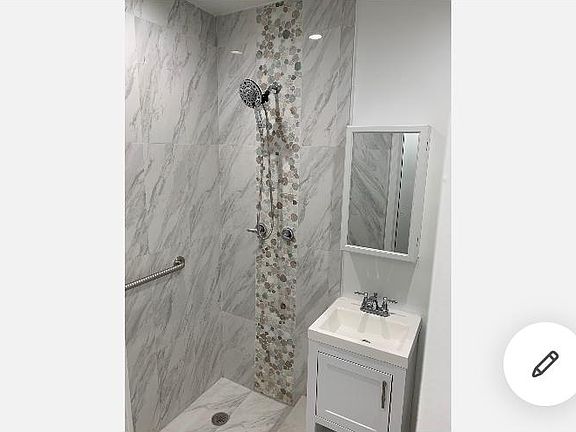 2nd image of 631 N Federal Hwy APT 1