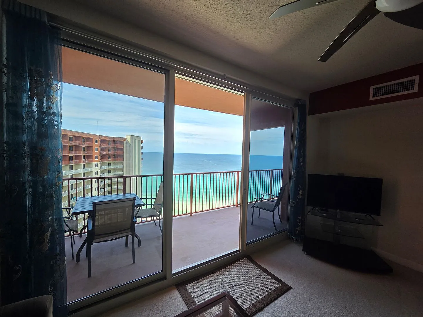 Gulf-Front Penthouse Living at The Shores of Panama 1 Bed, 2 Bath Fully Furnished Condo! — Photo 4