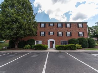 311 Loudon Rd APT 322, Blacksburg, VA 24060
