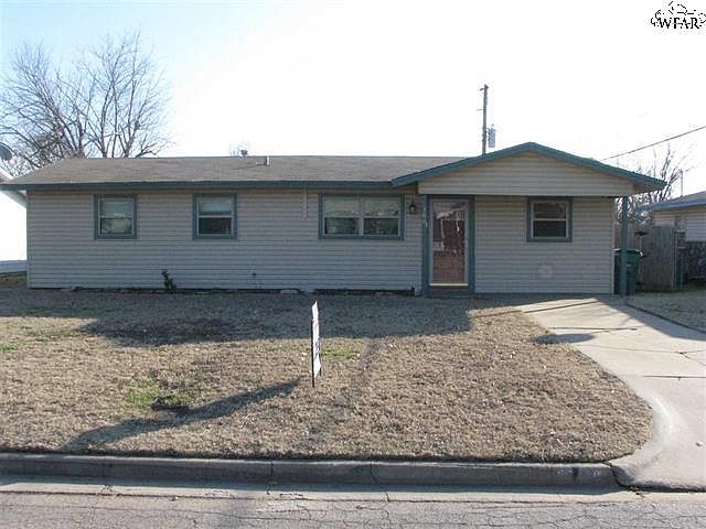 1st image of 108 E Garden Dr