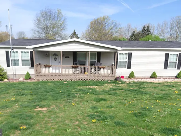 31 Mountain St, Mount Holly Springs, PA 17065