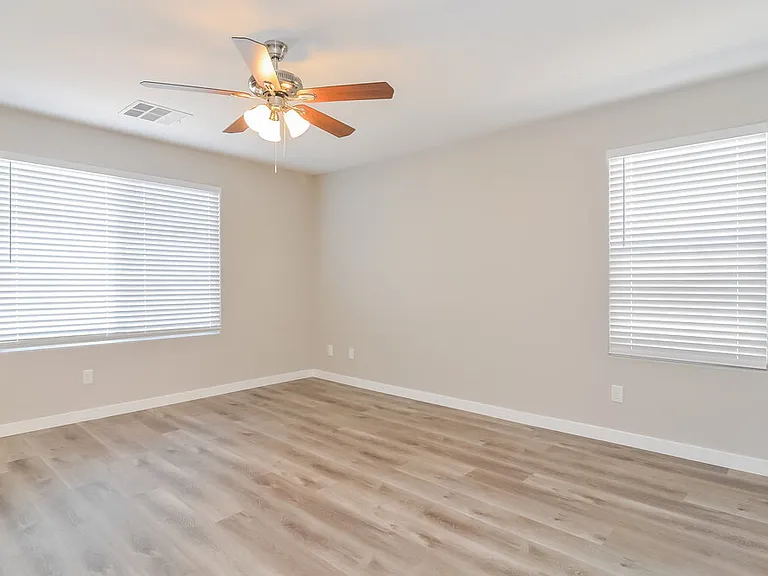 993 Pebble Lake St — Photo 11