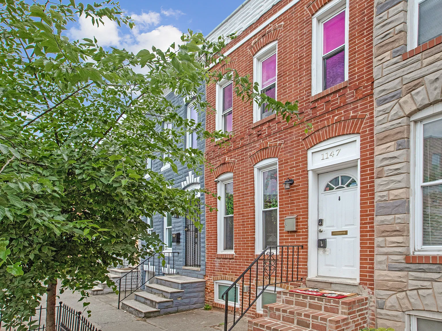 2 bed, 1.5 bath, 1172 sqft, $1,600 — Photo 3