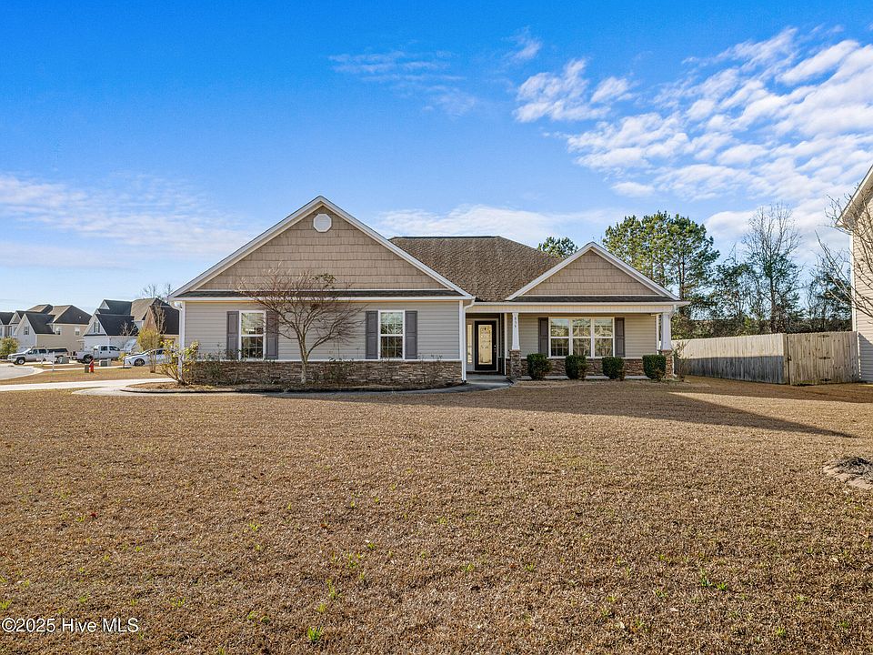 1st image of 835 Solomon Drive