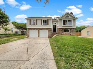 11810 Merriweather Dr, Charlotte, NC 28273