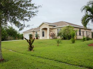 117 SW Sea Lion Rd, Port Saint Lucie, FL 34953