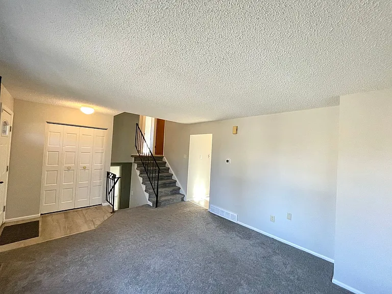 3410 W 17th Street Rd — Photo 2