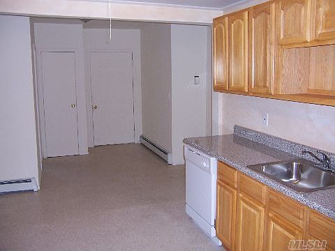 2nd image of 68 Whitehouse Ave