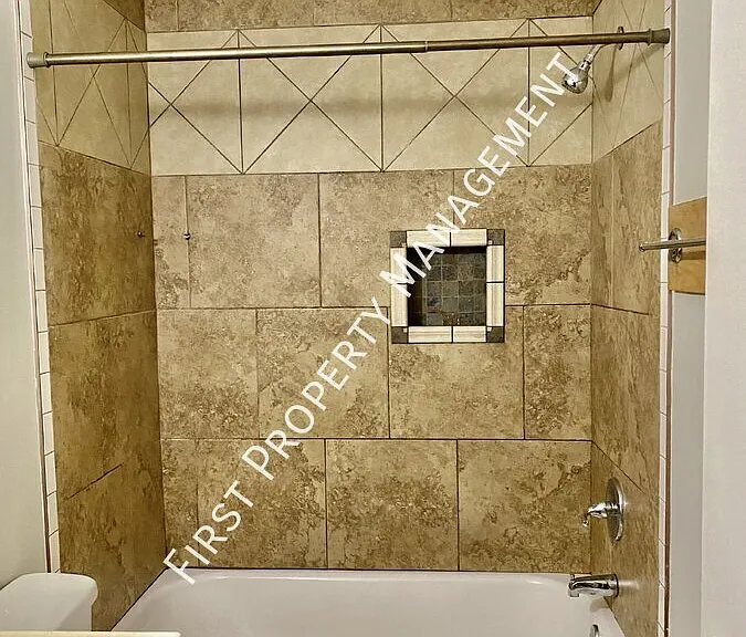 4642 Northland Ln #D — Photo 6