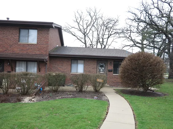 1231 Geneva Ln, Lake Zurich, IL 60047