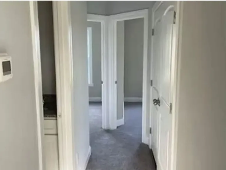 !! Get $100 Off !! 3br 2.5ba Home W/ Updated Kitchen Stainless Appliances Assigned Parking In Sal... — Photo 4